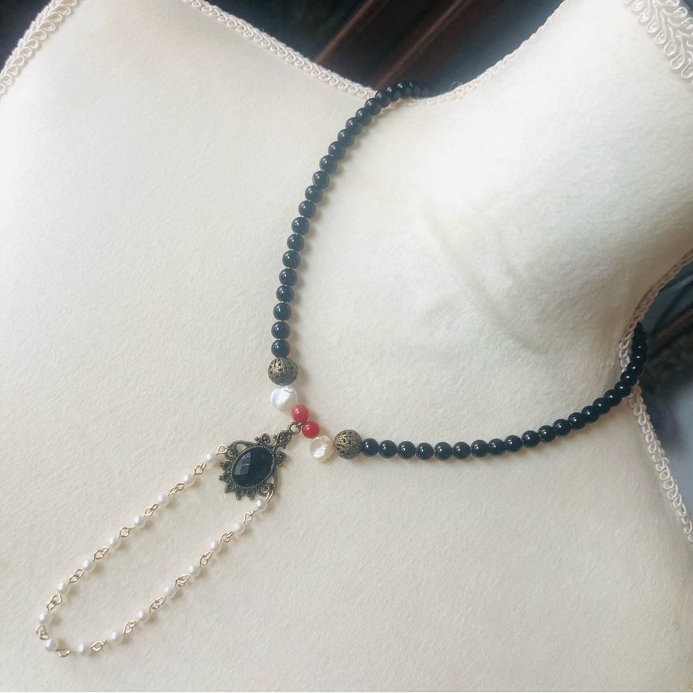 Handcrafted Victorian style Czech glass pearl carnelian beaded necklace